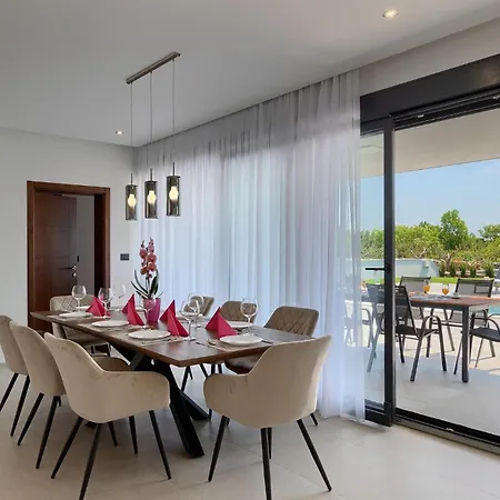 Holiday home Ana Skicini Pula